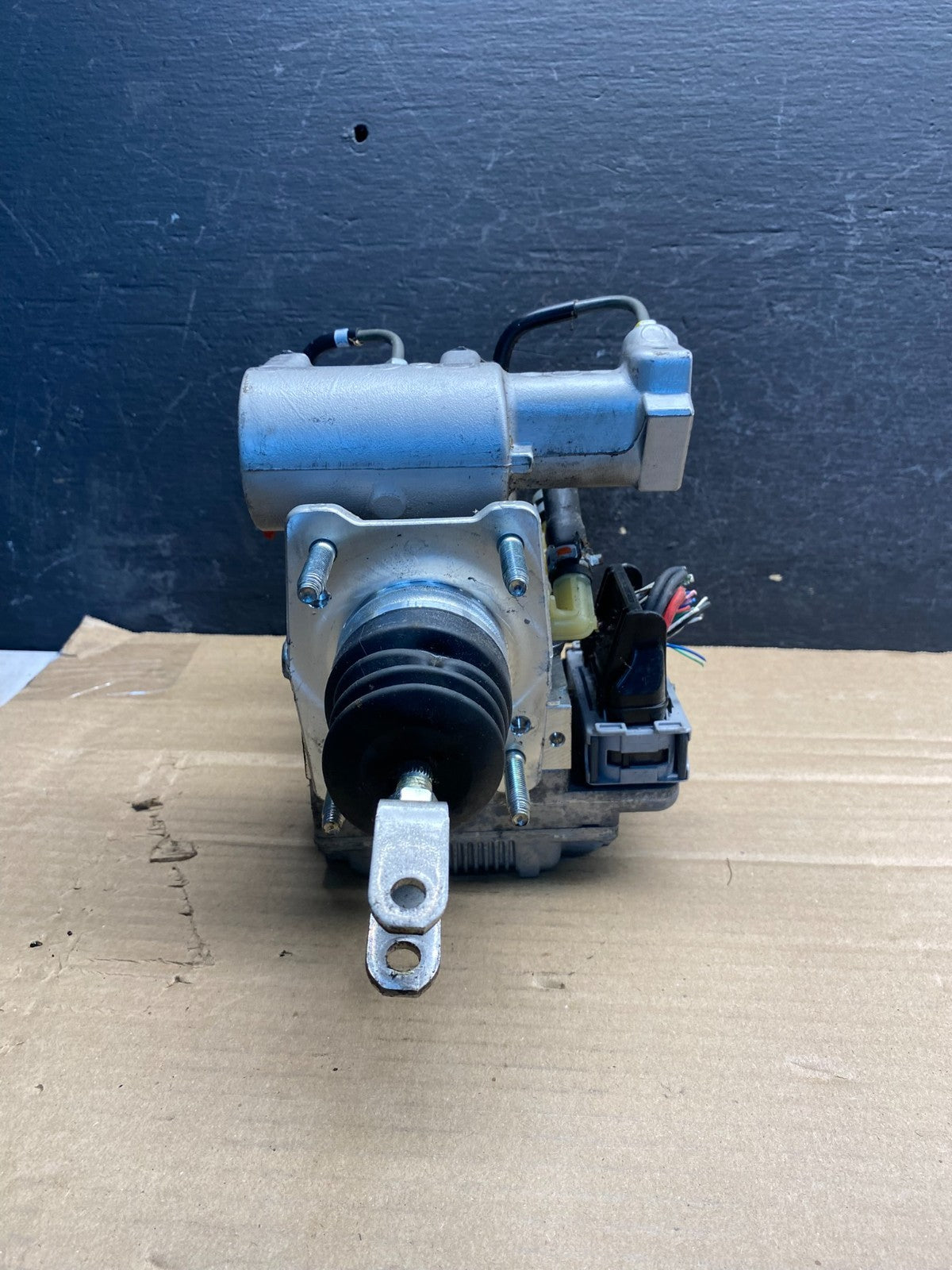 2010 - 2015 Toyota Prius ABS Brake Pump Anti Lock Module AF0010 DG2
