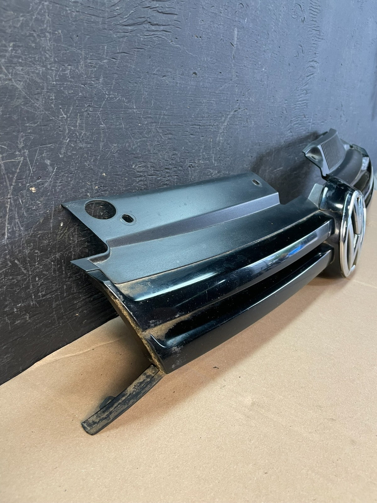 2010 to 2012 Volkswagen Golf /GTI MK6 Front Black Grille Grill AD8320 DG2
