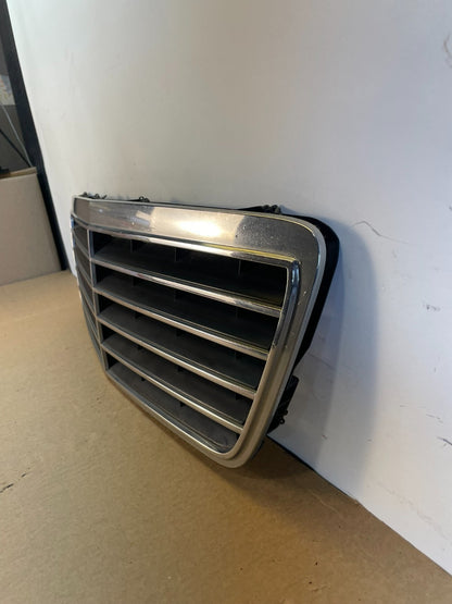 2000 to 2003 Mercedes Benz E-Class E320 E55 Front Upper Grill Grille AH0319 DG1