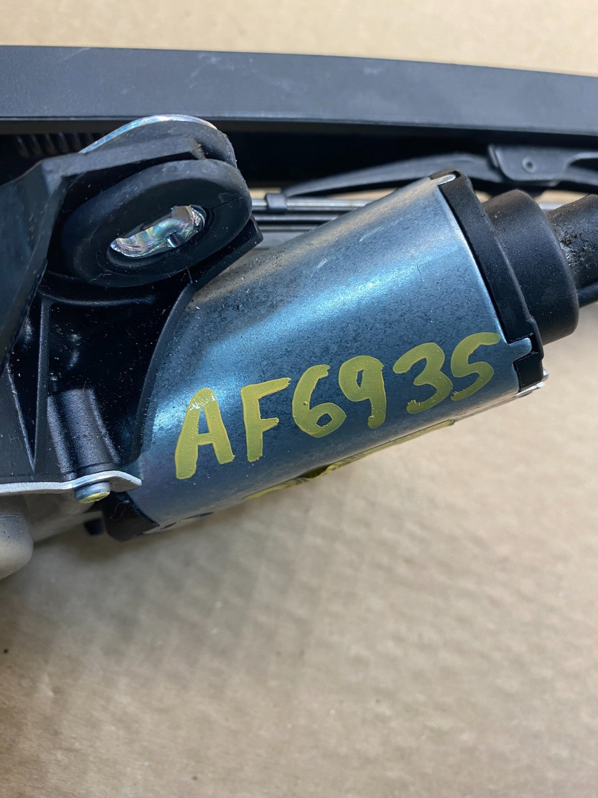 2005 - 2011 Audi A6 C6 A4 B8 Rear Windshield Washer Wiper Motor AF6935 DG7
