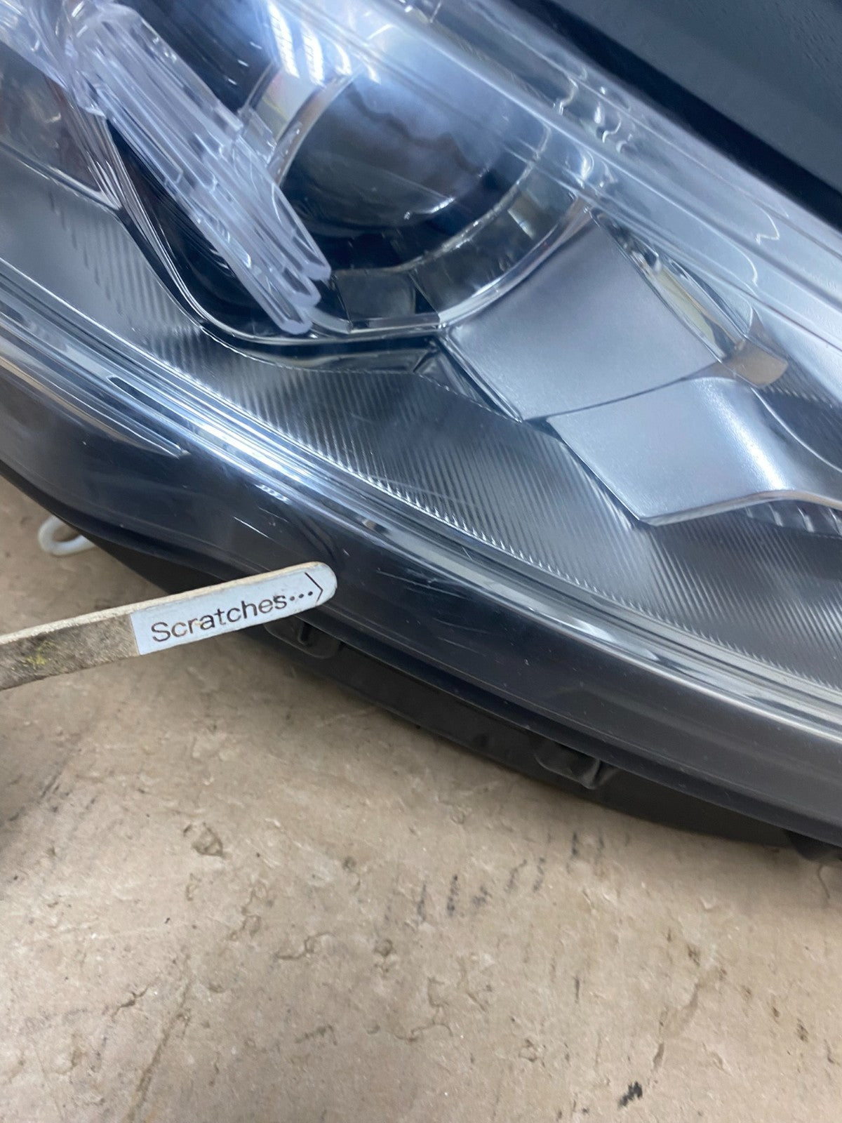 2013 to 2016 Ford Fusion Right Passenger Rh Side Headlight AF42343