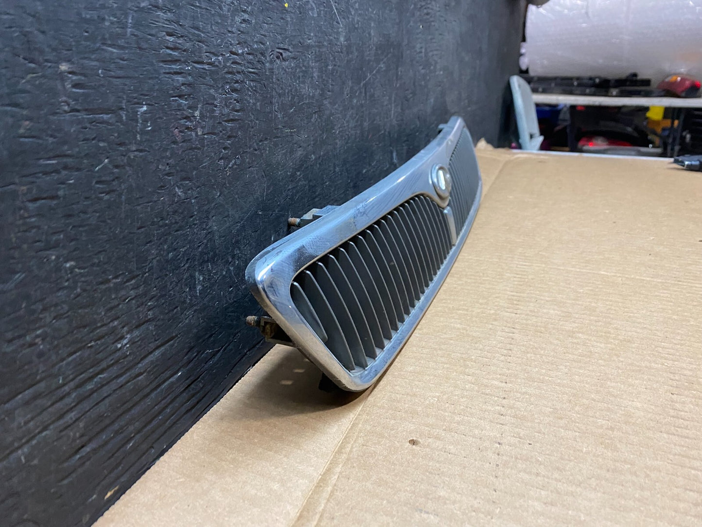 1999 Infiniti G20 Front Upper Grill Grille G5594 PS2