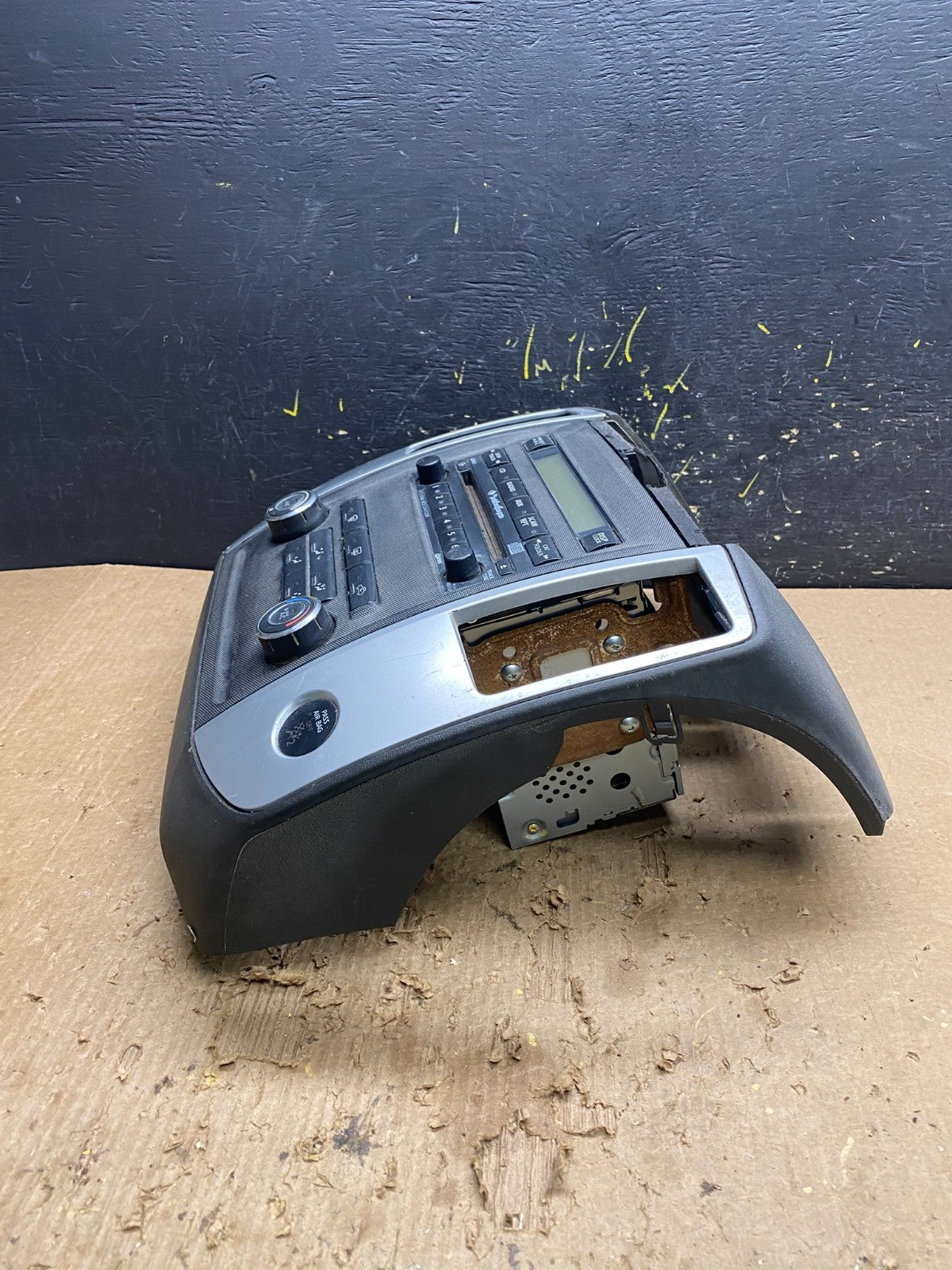 2009-2012 Nissan Frontier Xterra Radio Climate Control Bezel Center Z7585 DG2