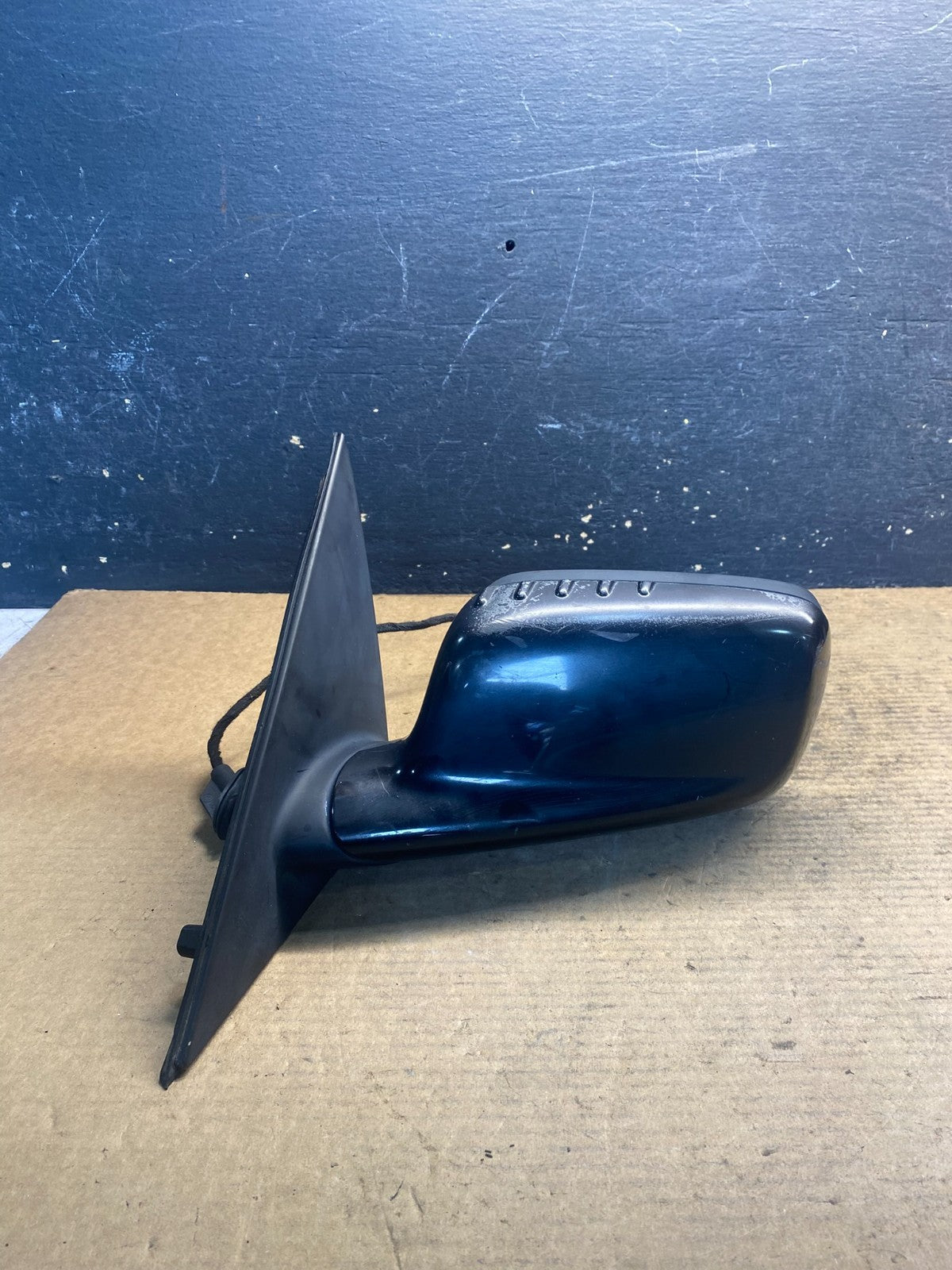 2002 - 2005 BMW 7 745i Series Left Driver LH Side View Door Mirror OEM AA1808 MS0
