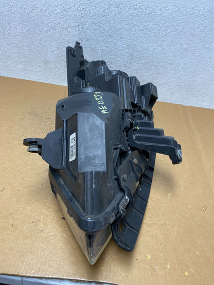 2013-2017 Chevrolet Traverse Right Passenger Side Halogen Headlight AE0553 DW9