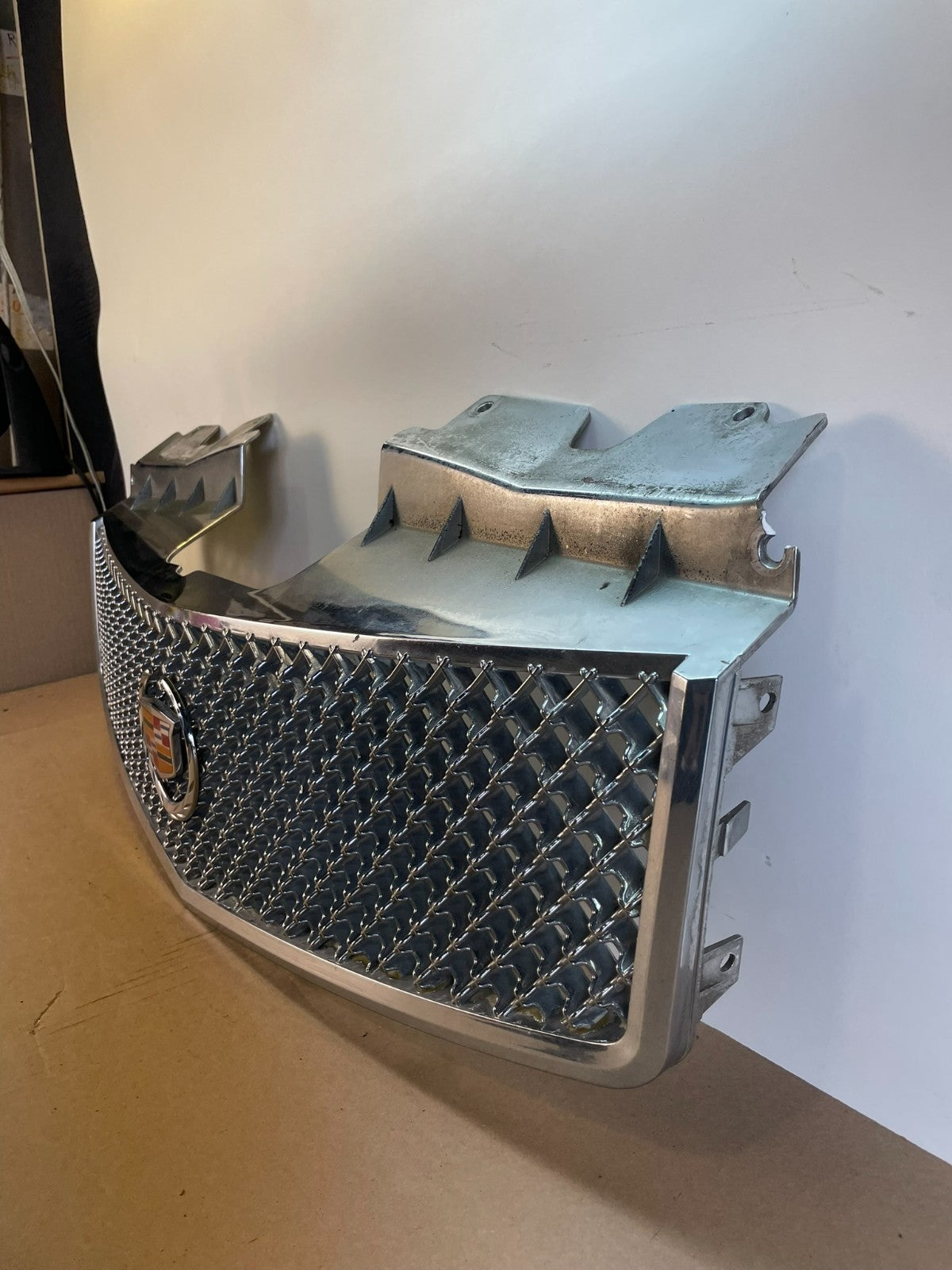 2003 to 2007 Cadillac Cts Front Upper Grill Grille Aftermarket AG0973 DG1
