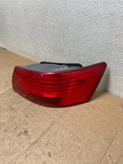 2009 to 2010 Hyundai Sonata Right Passenger Side Tail Light AA36871