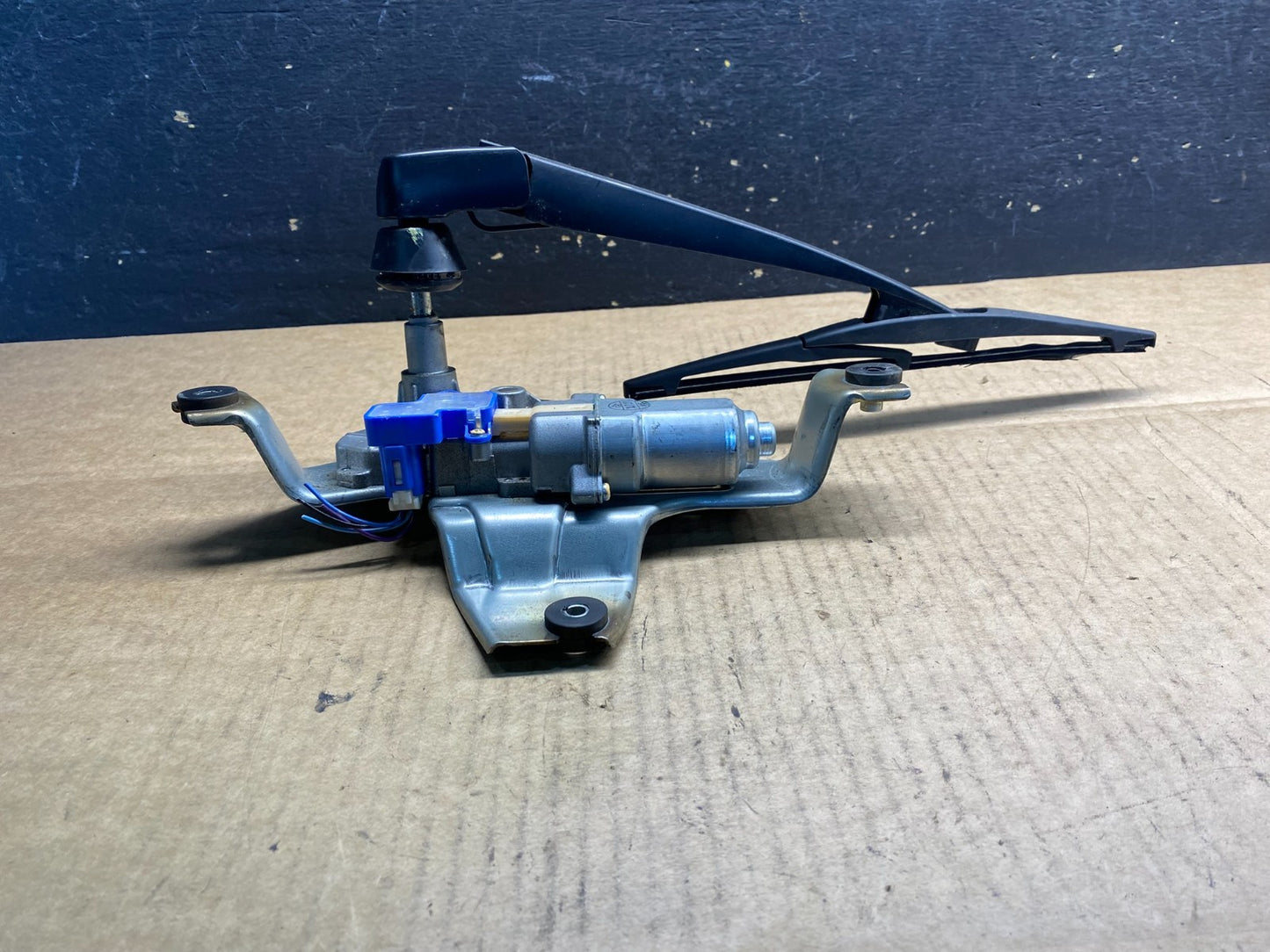 2011 to 2020 Mitsubishi Outlander Sport Wiper Motor Rear AB40051