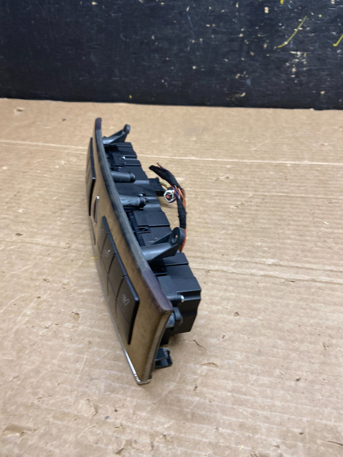 2005 - 2007 Mercedes C230 C240 Center Console Switch Control Unit W0316 DG2