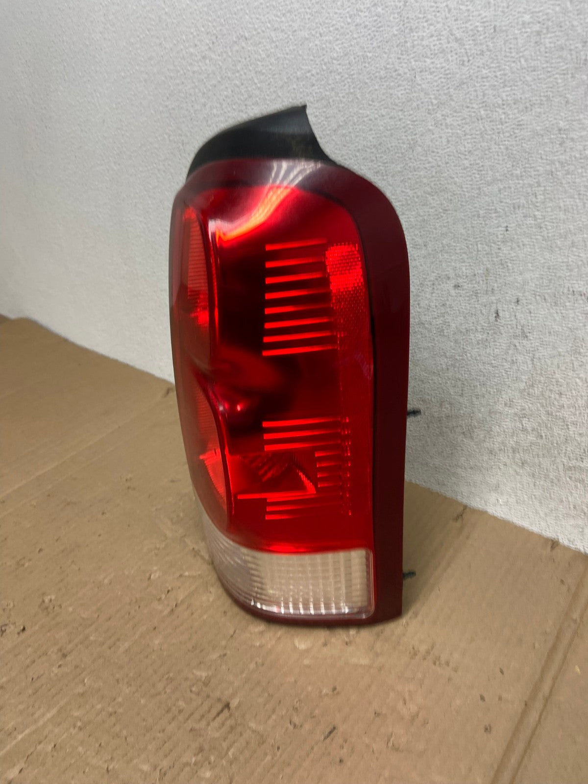 2005 - 2009 Pontiac Montana / Uplander Right Passenger Tail Light AE9020 LK1