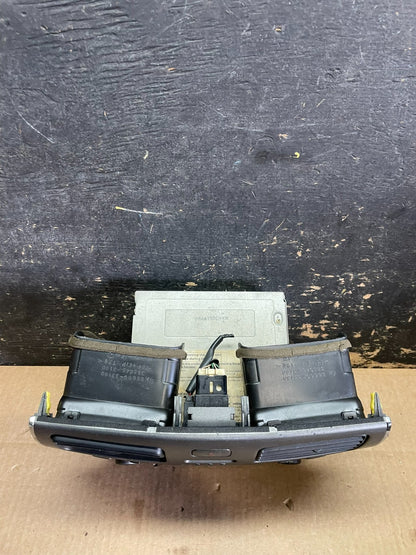 2004 to 2006 Lexus ES330 Es300 Radio Receiver Tape CD Air Vent AB8743 DG6