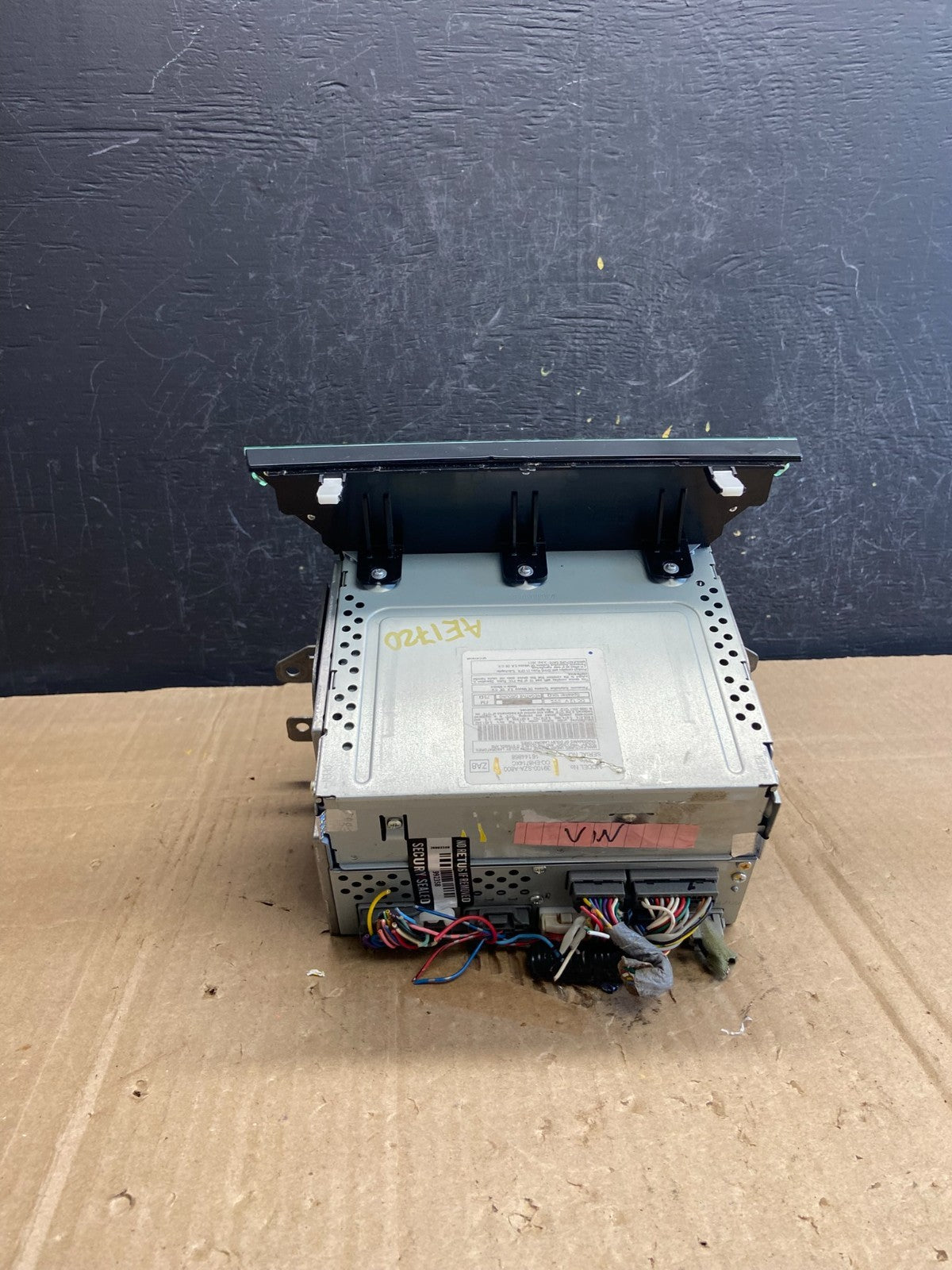 2009 to 2011 Honda Pilot AM FM CD Audio Radio Player Climate Control AE1720 DG5