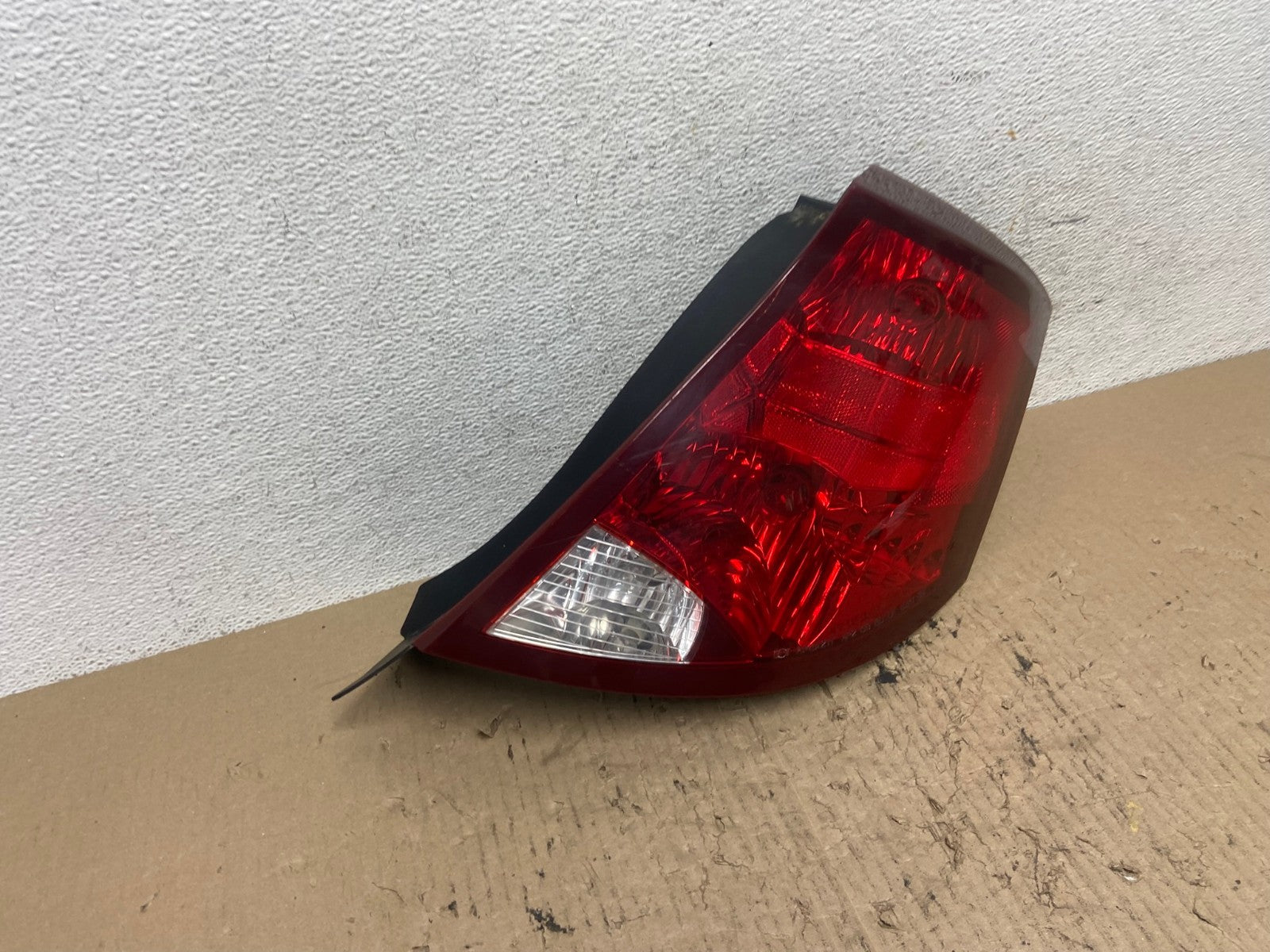 2003-2007 Saturn Ion Passenger Right RH Side Tail Light Tail Light AF7064 LK2