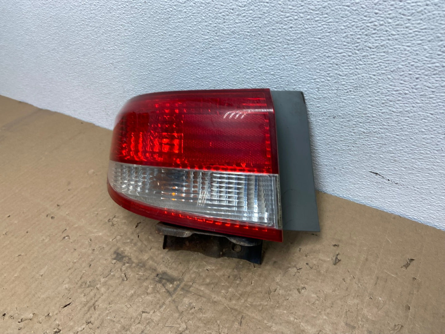 2003 to 2004 Honda Accord Sedan Left Driver Lh Side Tail light AC0337 LK1