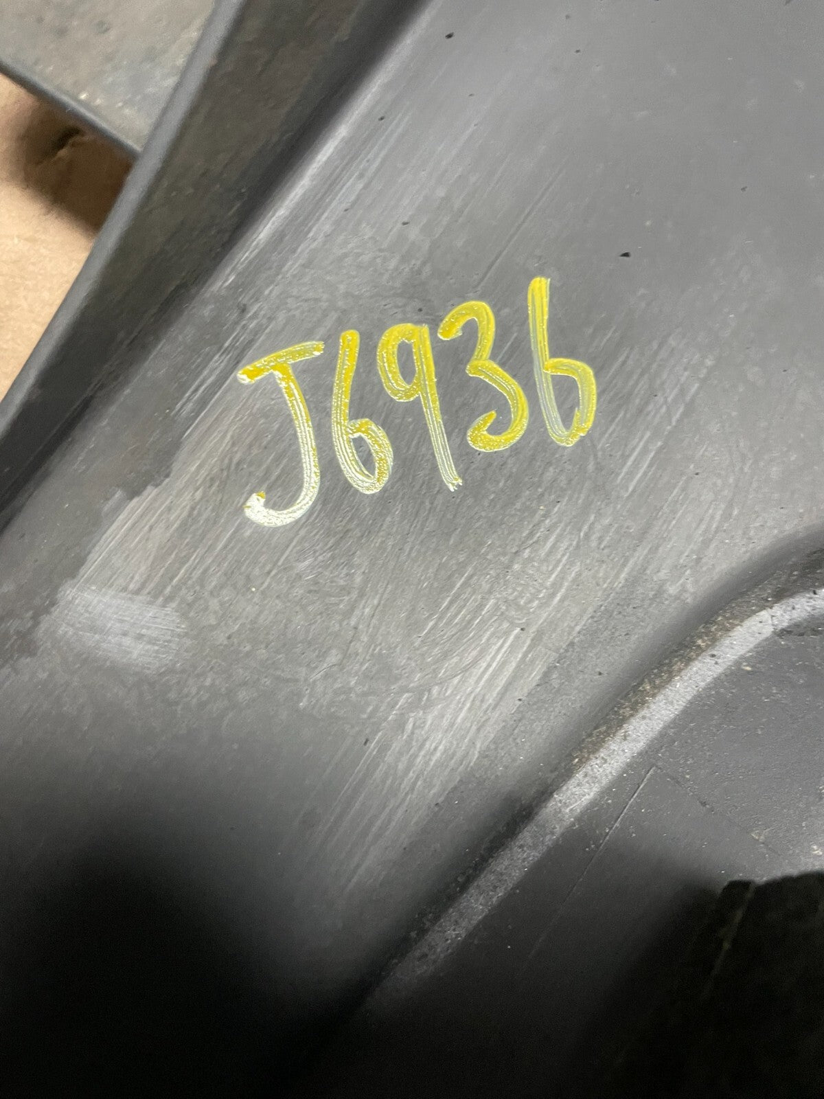 2005 to 2007 Honda Odyssey Black Engine Cover OEM J6936 DG9