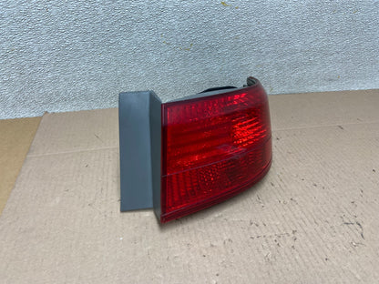 2005 Honda Accord Right Passenger Rh Side Tail Light Oem Z3933 DW2