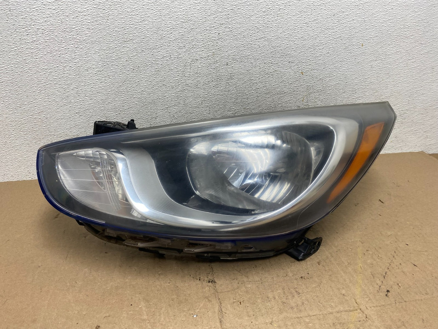 2013 to 2017 Hyundai Accent Left Driver LH Side Headlight AE6893 DW0