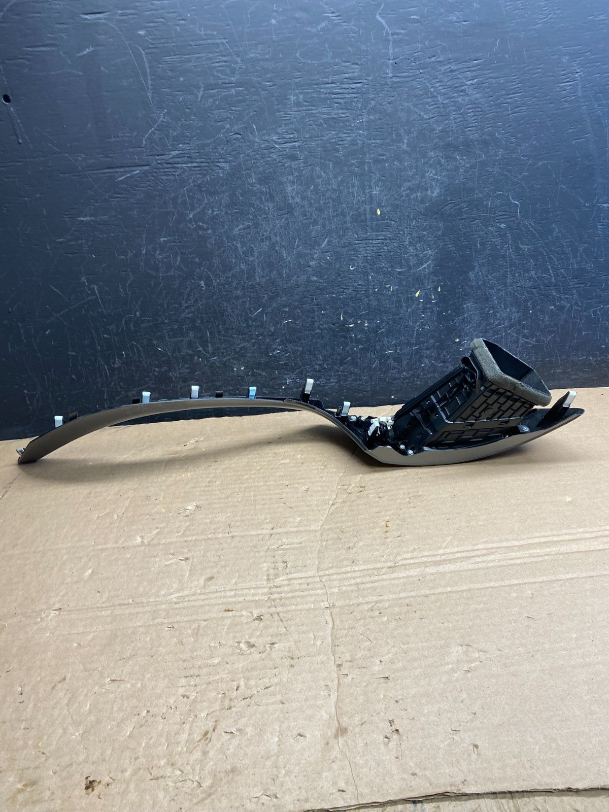 2013 to 2017 Hyundai Elantra GT Dashboard Left Air Vent AF2011 DW3