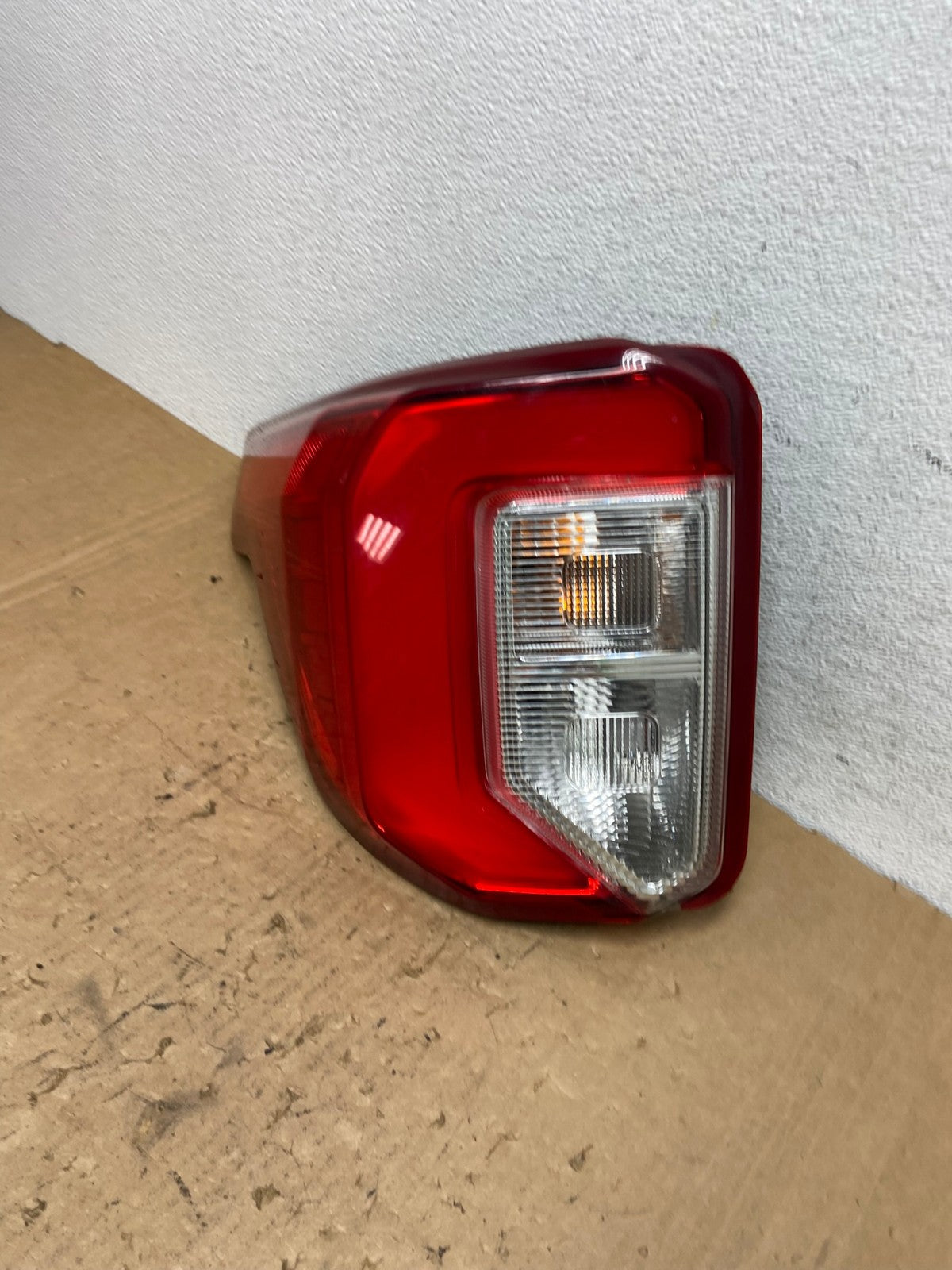 2020 2021 2022 2023 Ford Explorer Left Driver Lh Side Tail light AD3700 LK1