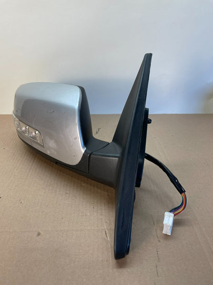 2011 to 2015 Kia Sorento Right Passenger Door Mirror Turn Signal AI8701 DG1