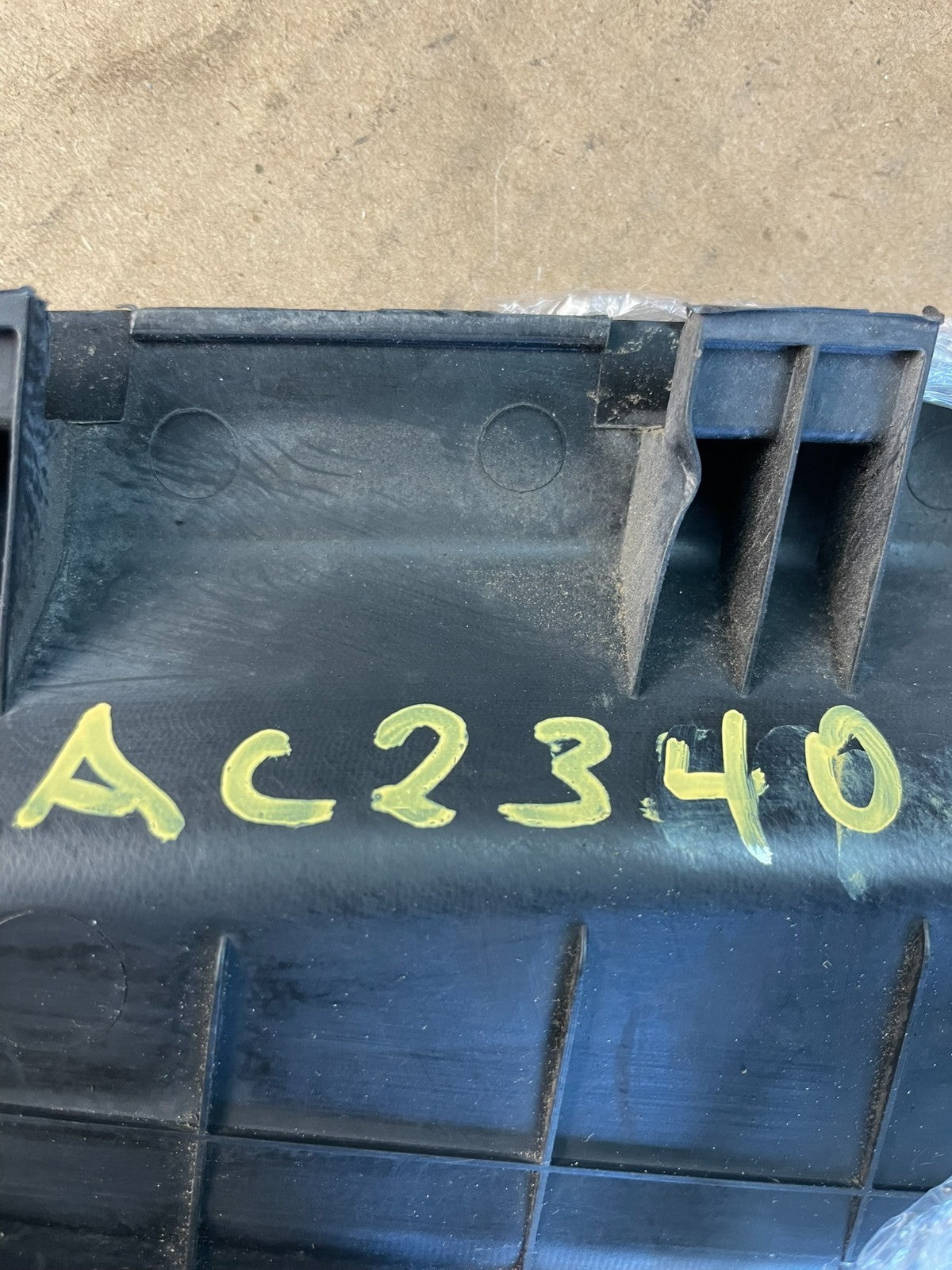 2017 2018 2019 KIA Sportage Front Radiator Upper Cover Sight Shield  AC2340 4DG5