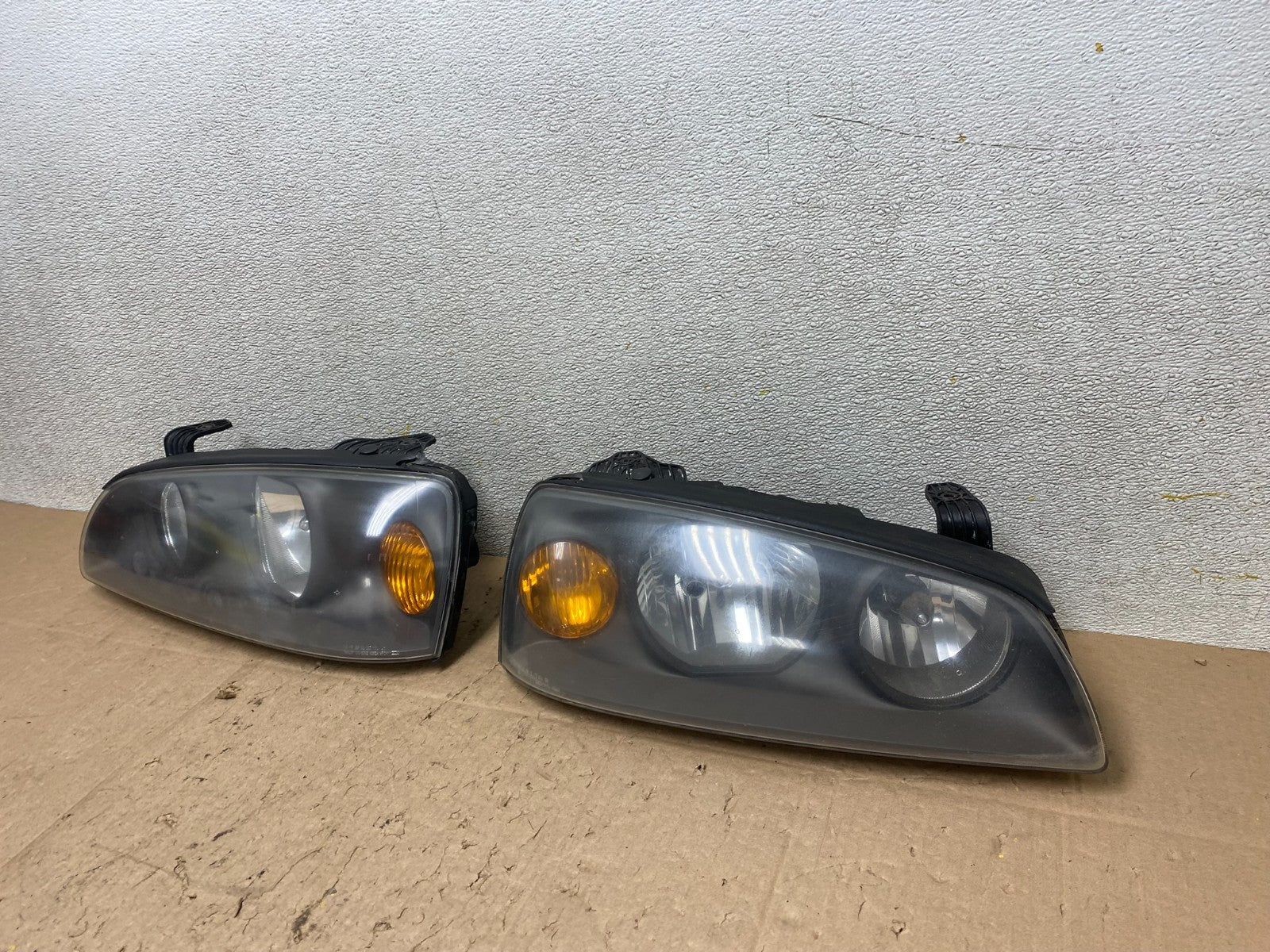 2004 2005 2006 Hyundai Elantra Left+Right Set Halogen Headlights W1098 DW1
