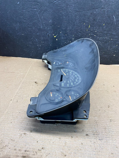 2004 to 2007 Chevrolet Express Speedometer Cluster Gauge OEM R2860 DG2
