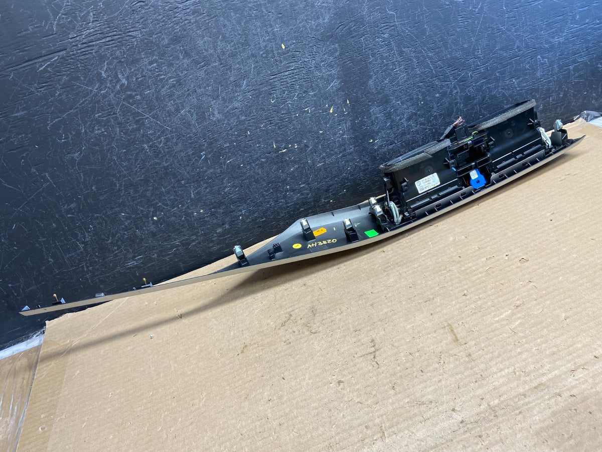 2012-2018 BMW F30 3 320i 328i Front Center Dash Air Vent Panel Trim OE AH3820 DG6