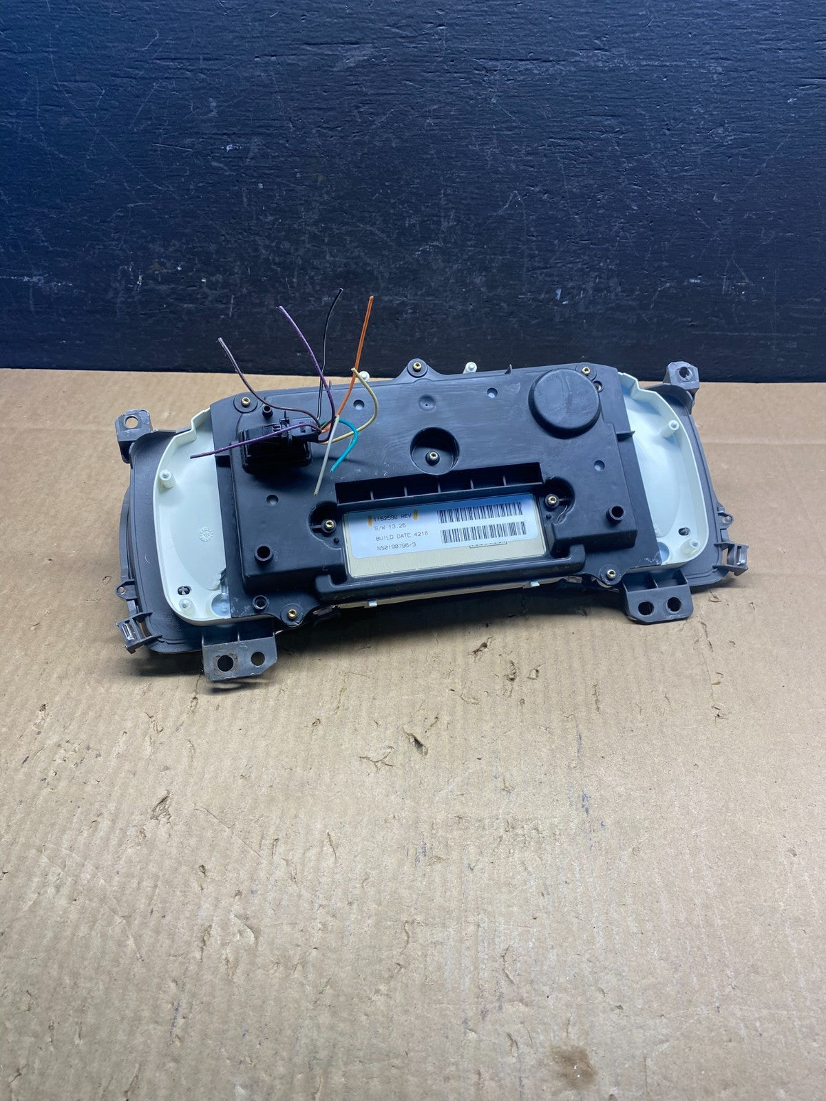 2004 to 2012 Chevrolet Colorado Instrument Cluster Speedometer AD1634 DG4