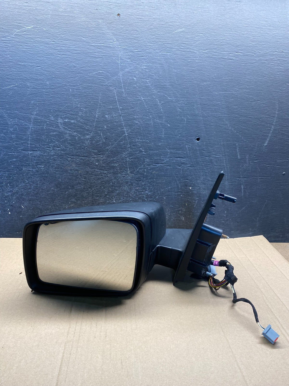 2008 to 2010 Land Rover LR2 Left Lh Side Door Power Mirror AH7258 DG9