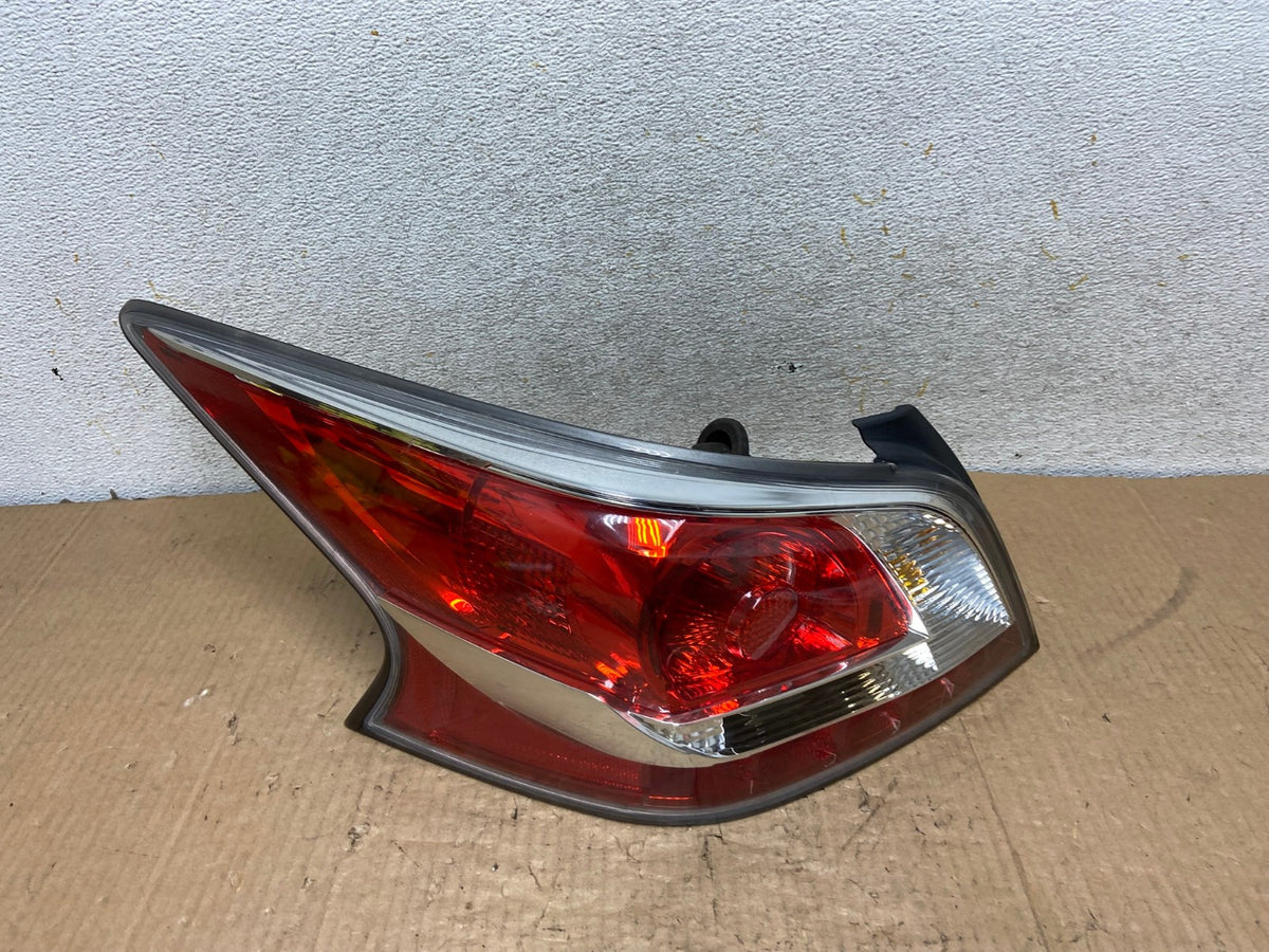 2013 2014 2015 Nissan Altima Left Driver LH Side Tail Light AI8032 LK0
