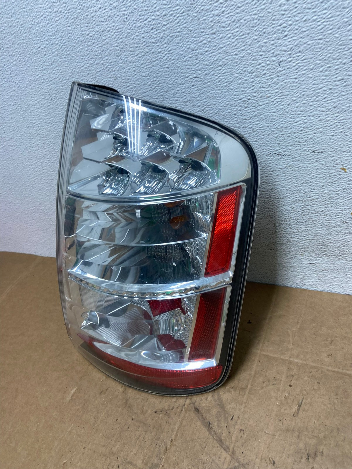 2006 to 2009 Toyota Prius Tail Light Right Passenger Side AD6348 LK1