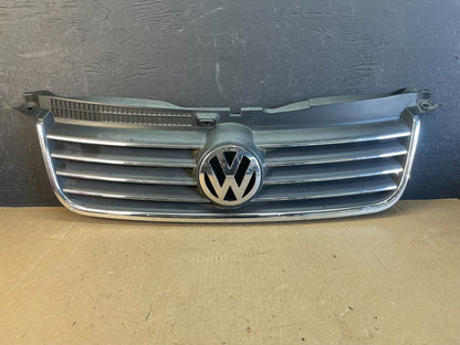 2001 to 2005 Volkswagen Passat Front Upper Grill Grille AD5722 DW0