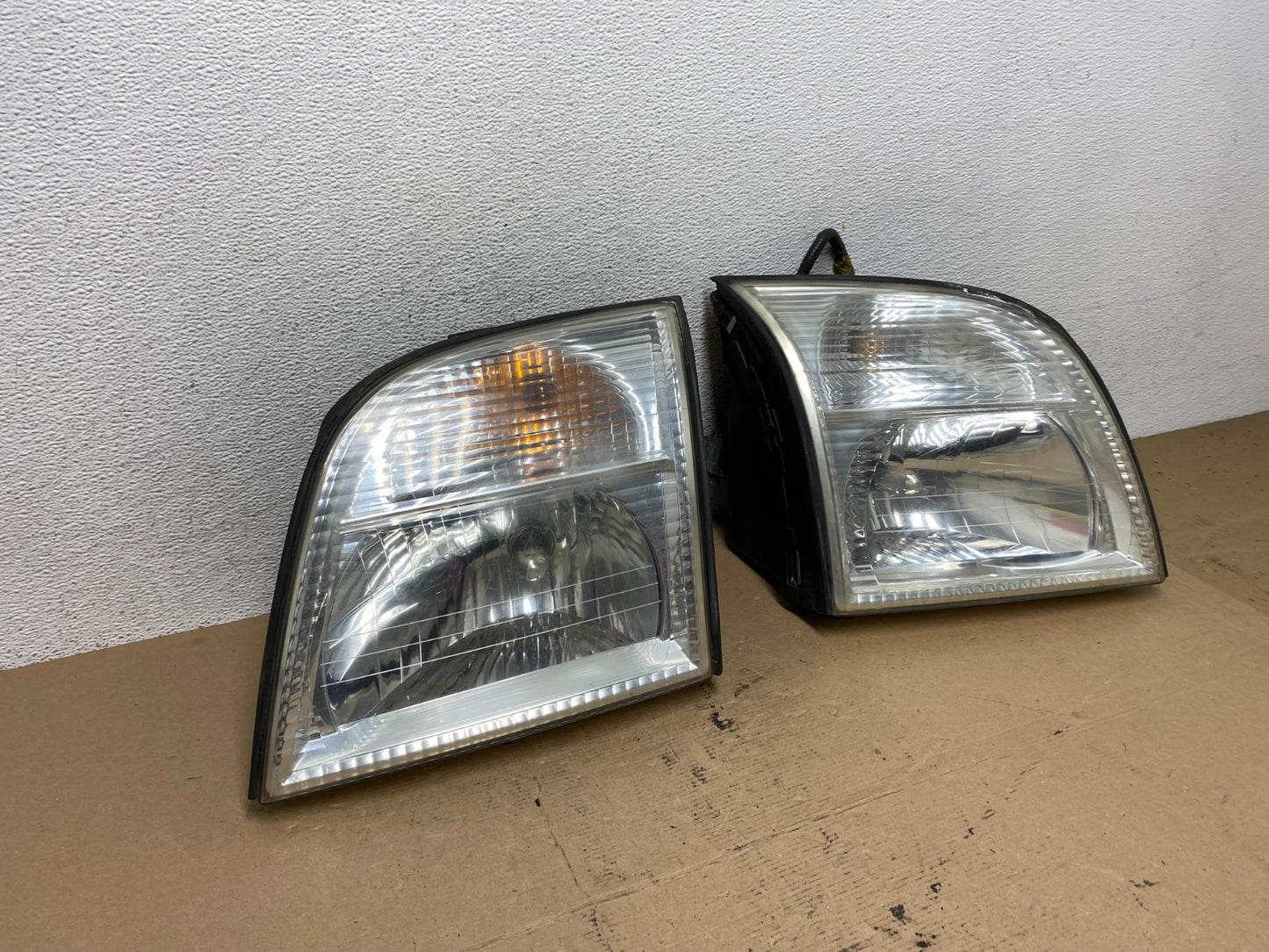 2002-2005 Mercury Mountaineer Left+Right Side Halogen Headlights AF4484 DW2