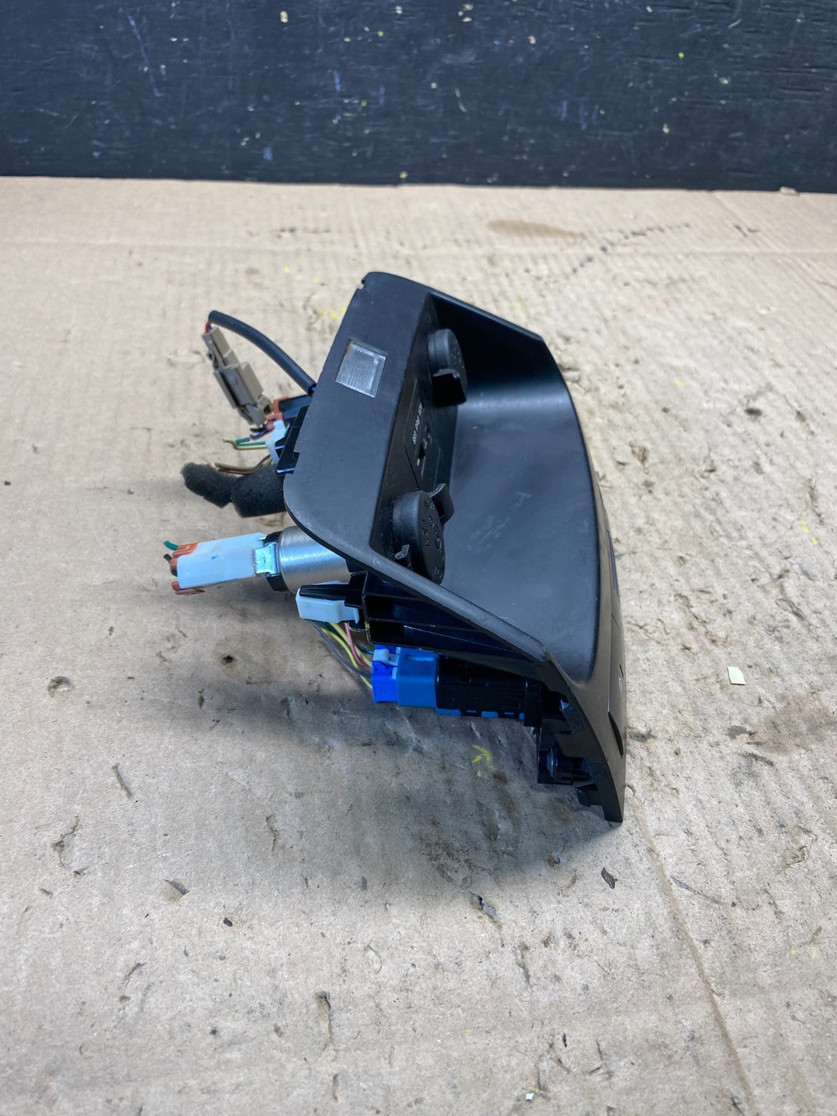 2011-2013 Kia Sorento Center Seat Heater Switches Aux USB Power Outlet p7853 DG2