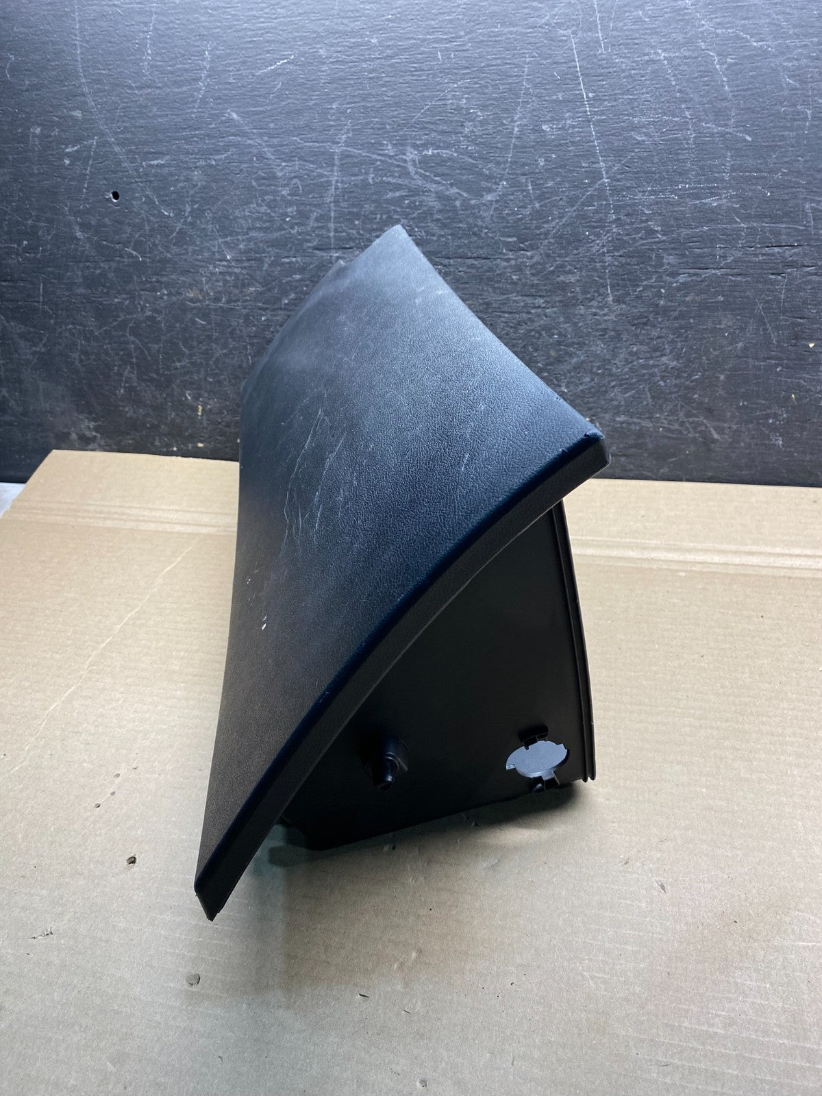 2011 to 2016 Hyundai Elantra Right Passenger Side Glove Box AH7569 DG2