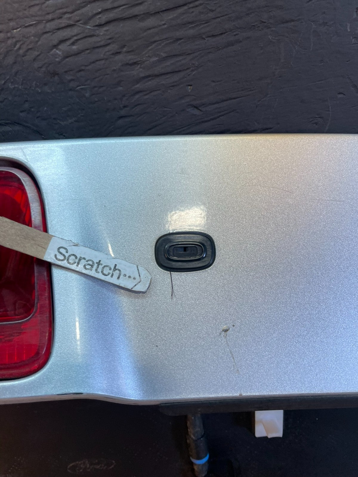 2011 to 2015 Ford Explorer Rear Upper Tailgate Liftgate Wing Spoiler AB7904 DG11