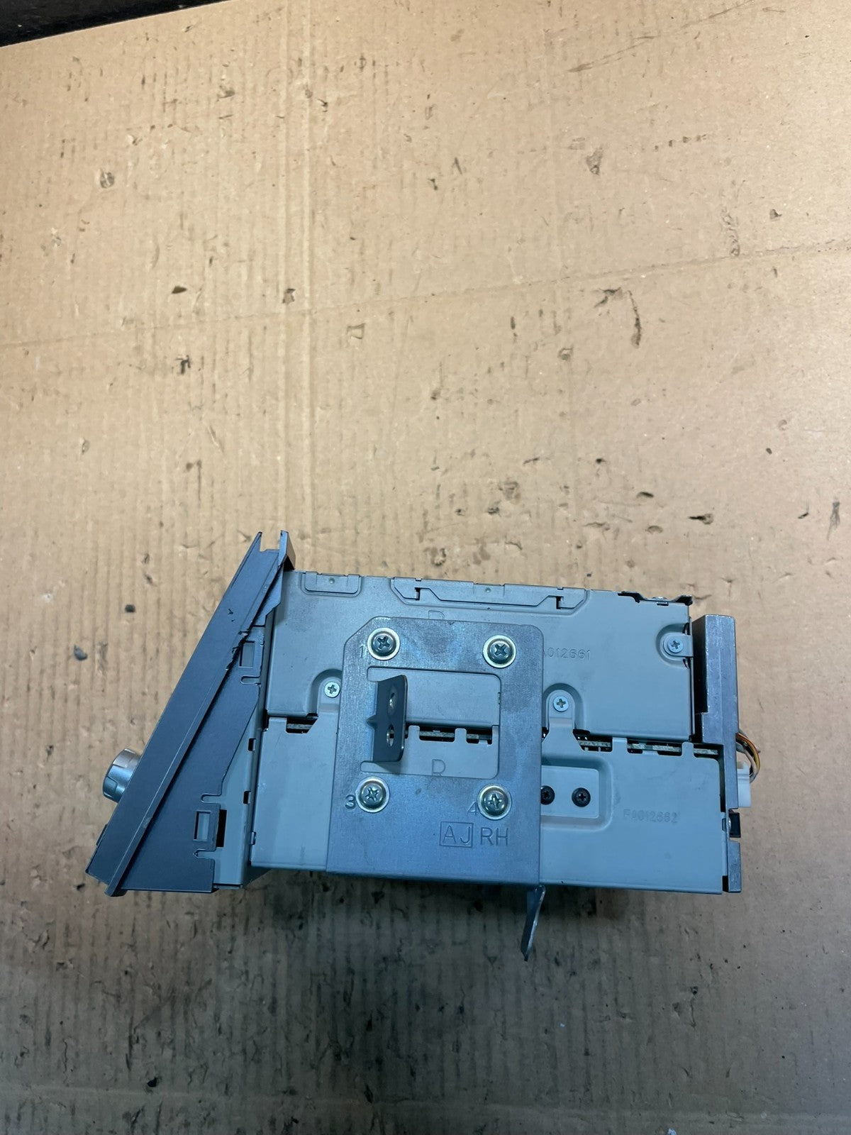 2010 to 2012 Subaru Legacy AM FM CD MP3 Radio Player AC8029 DG3