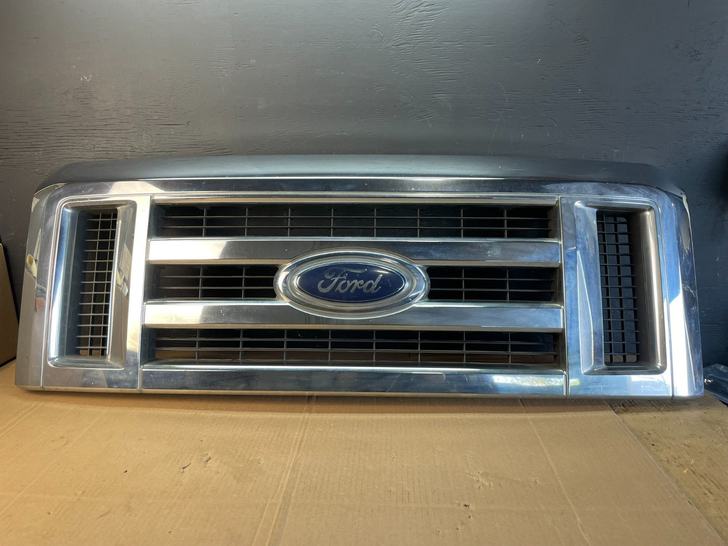 2008 to 2014 Ford Econoline E150 E250 Front Upper Chrome Grill Grille ac2223 DG0