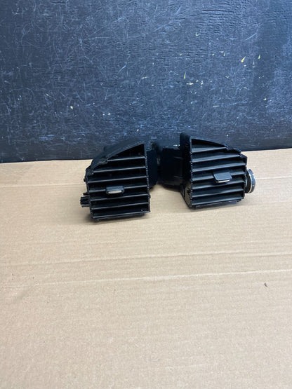 2008 to 2017 Buick Enclave Dash Center Air Vent AG0456 DG0