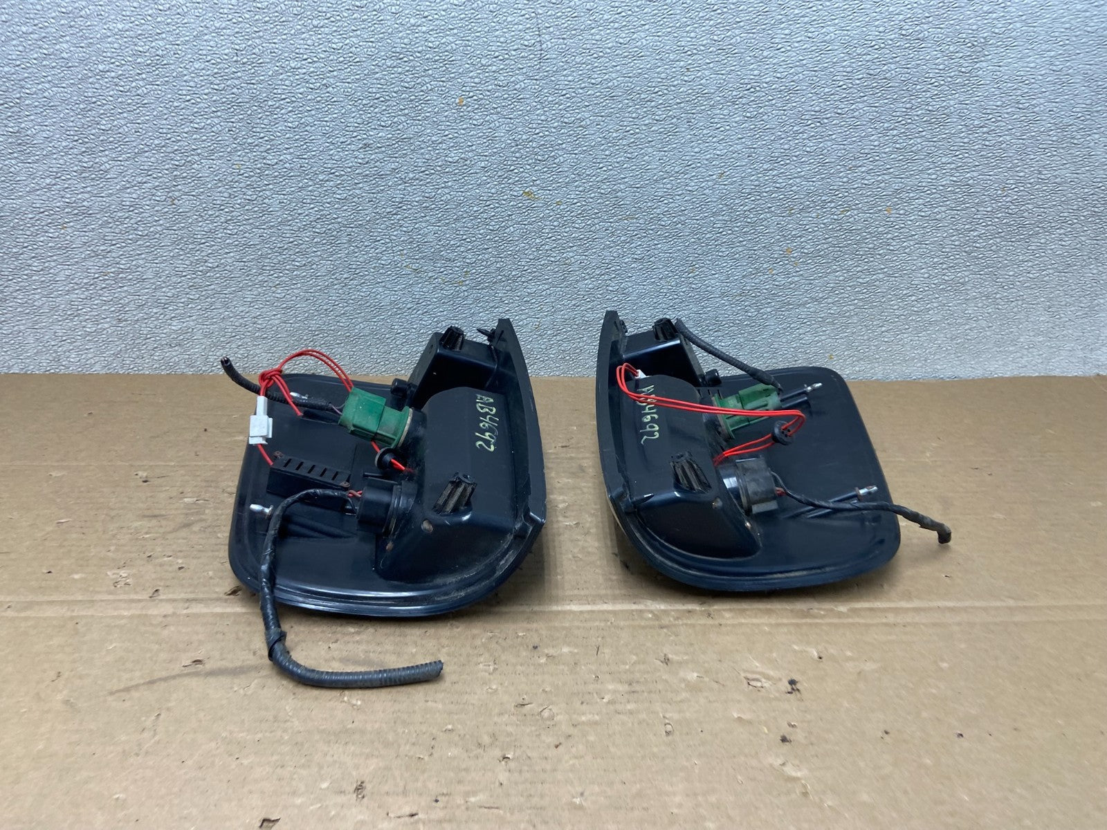 2004 to 2008 Ford F150 Left+Right Set Side LED Tail Lights AB4692 DG8