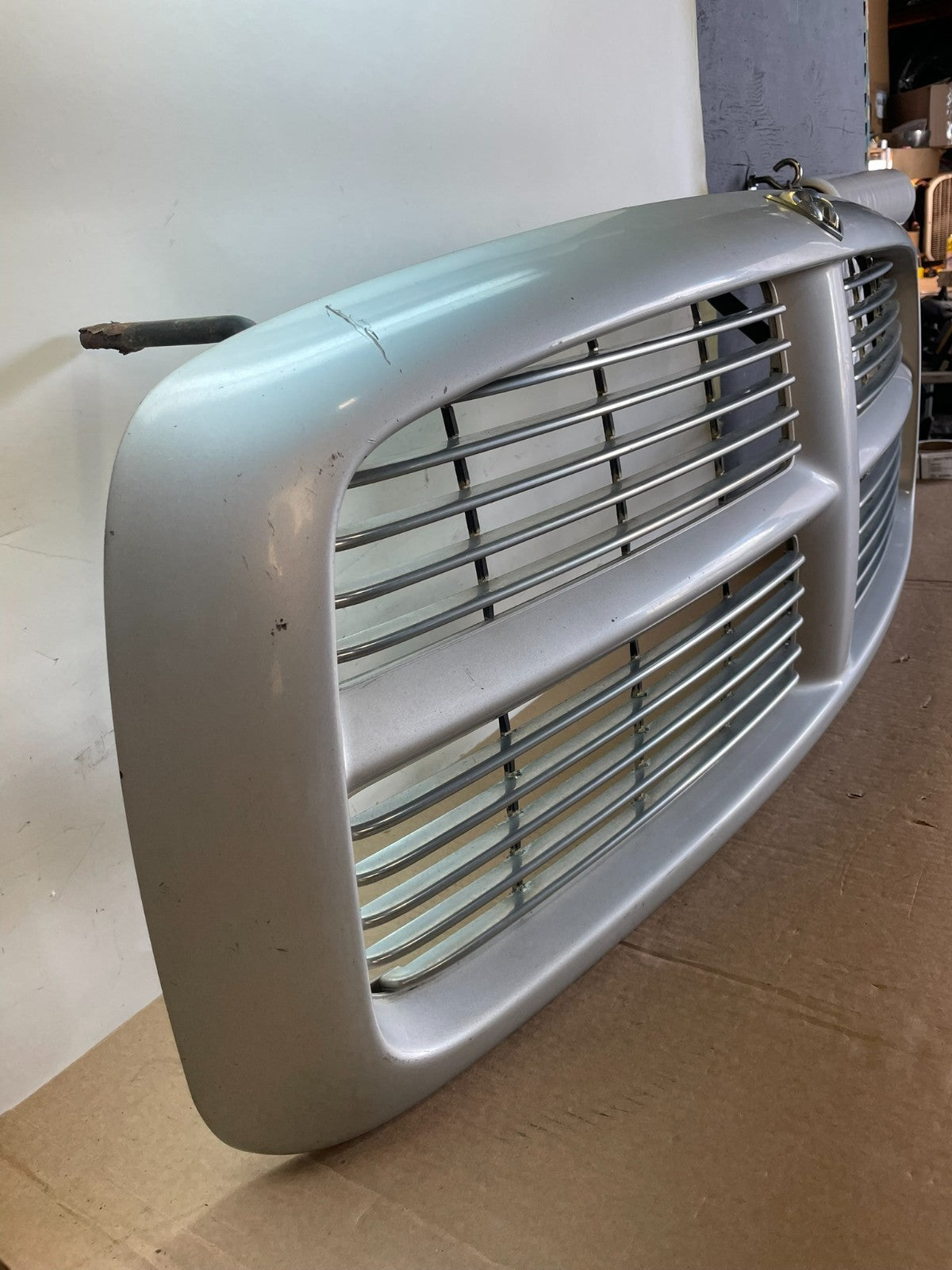 2002 2003 2004 2005 Dodge Ram 1500  Upper Front Grill Grille ag2942 DG2