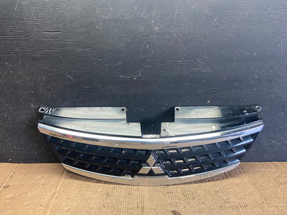 2007 - 2009 Mitsubishi Outlander Front Upper Grill Grille OEM O6230 DG0