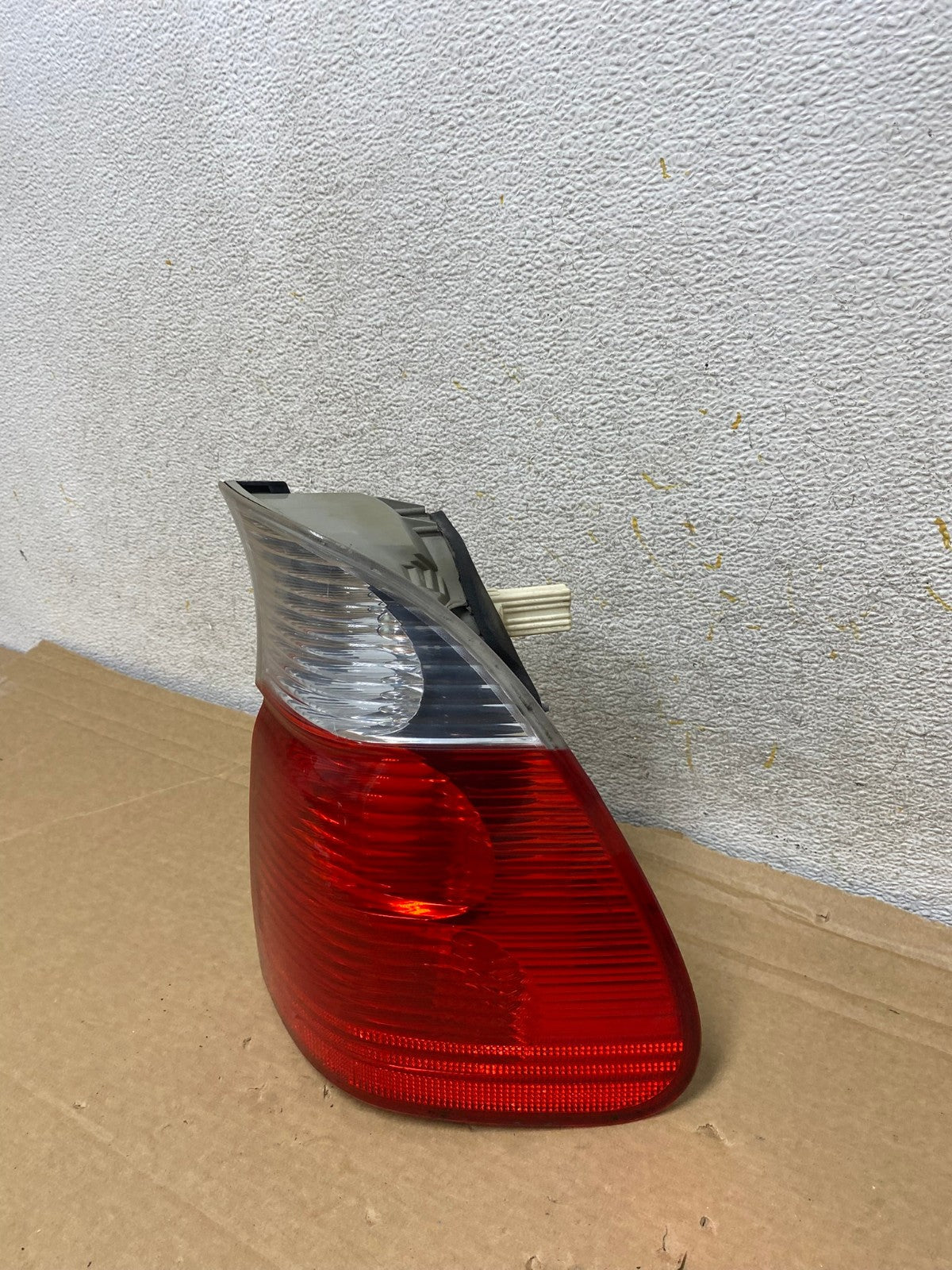2004 2005 2006 BMW E53 X5 Right Passenger Rh Side Tail Light AH8223 LK1