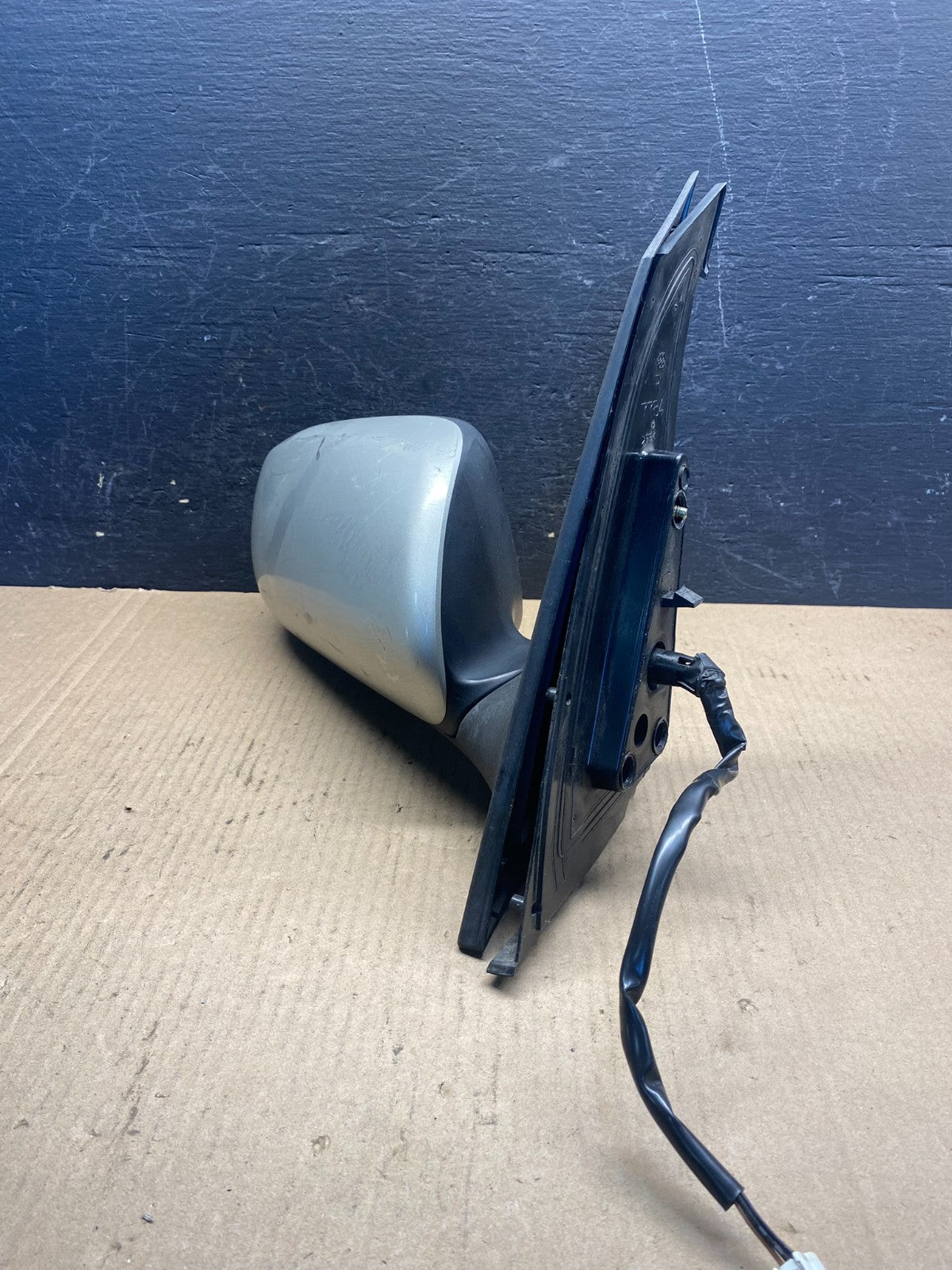 2004 to 2009 Toyota Prius Right Passenger RH Side View Door Mirror AE6353 DW2