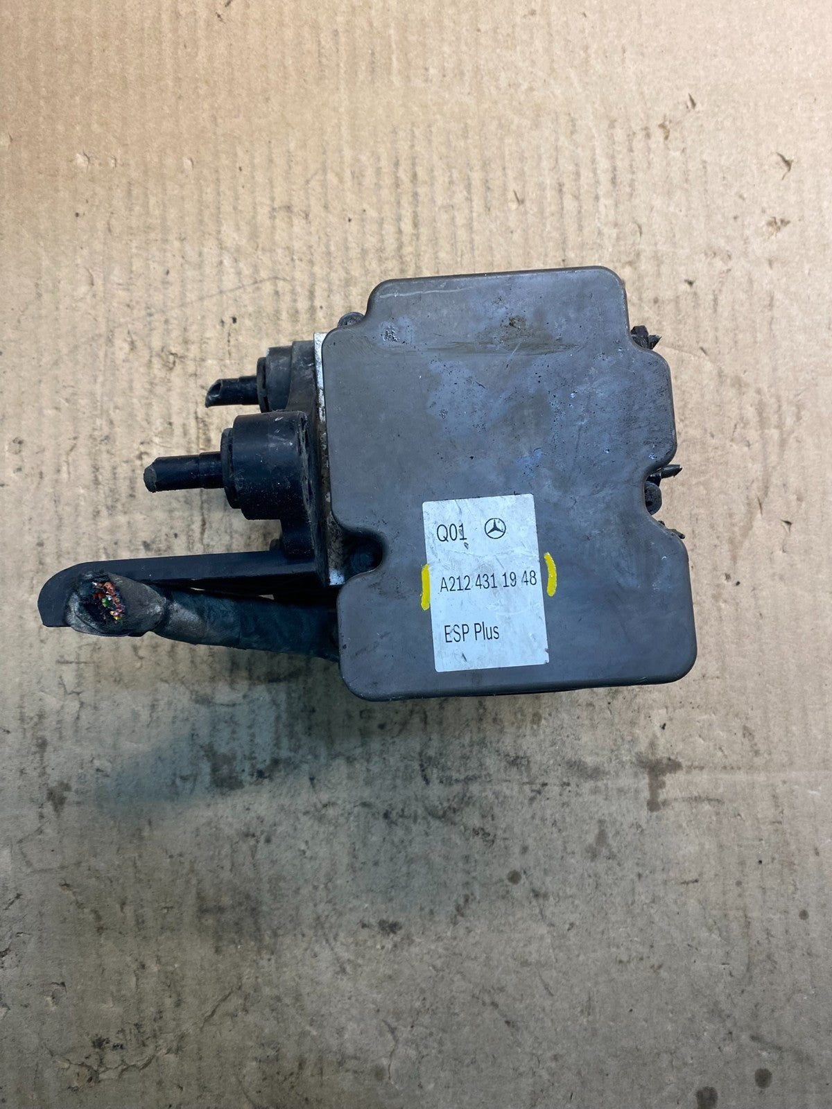 2014 Mercedes-Benz E350 W212 ABS Anti Lock Brake Pump Module z4651 DG0