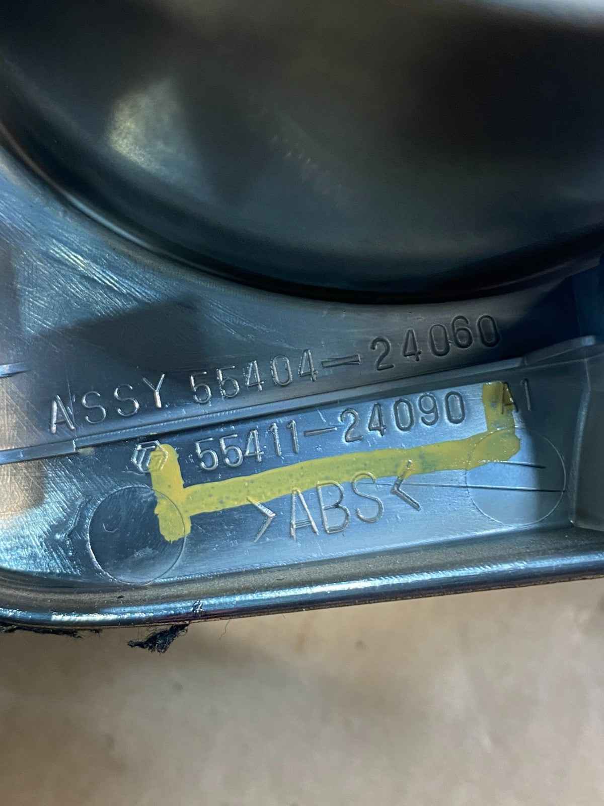 2002 - 2005 Lexus SC430 Front Cluster Speedometer Bezel Trim AG4015 DG4