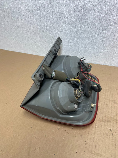 2003 2004 2005 Honda Pilot Right Passenger RH Side Tail Light Oem AB6420 DW6