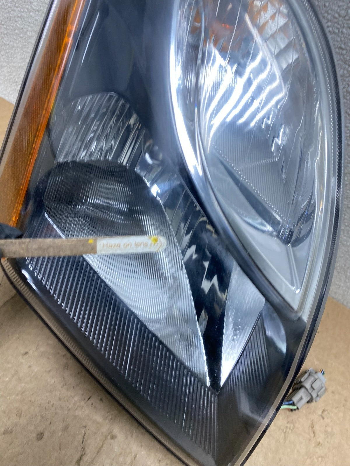 2010 2011 2012 Nissan Sentra Halogen Right Passenger Black Headlight W9240 DW5