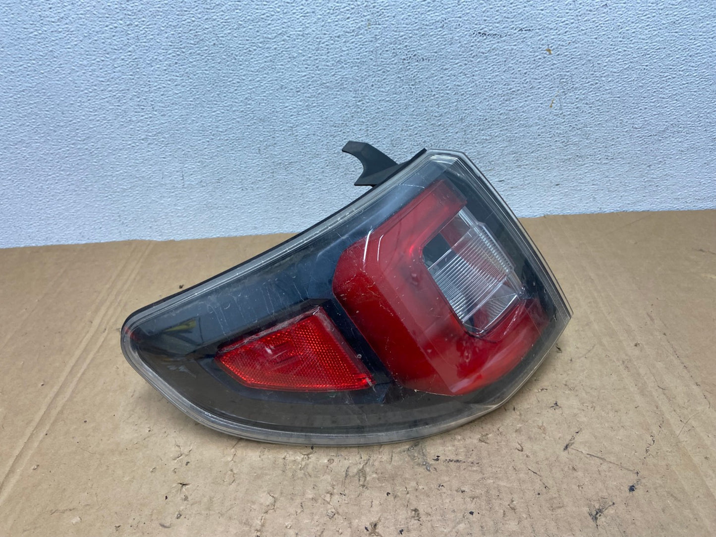 2013 to 2016 GMC Acadia Left Driver LH Side Tail Light AD3734 LK0
